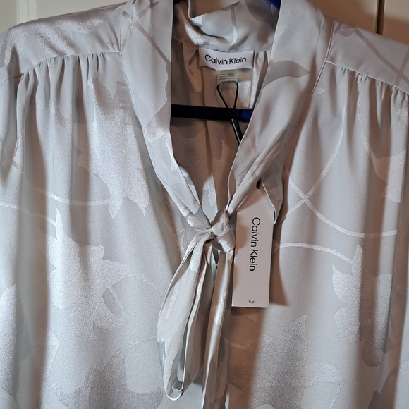 NWT Calvin Klein Suit Women's Elegant Gray Blouse - Picture 2 of 6